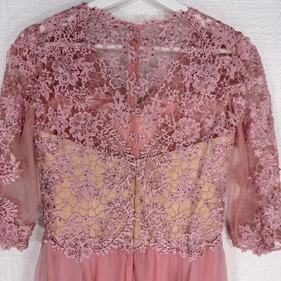 La Femme evening a line dress pink size 4